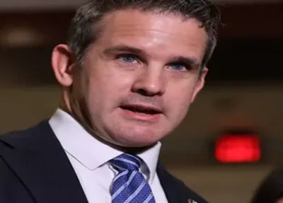 adam kinzinger trump